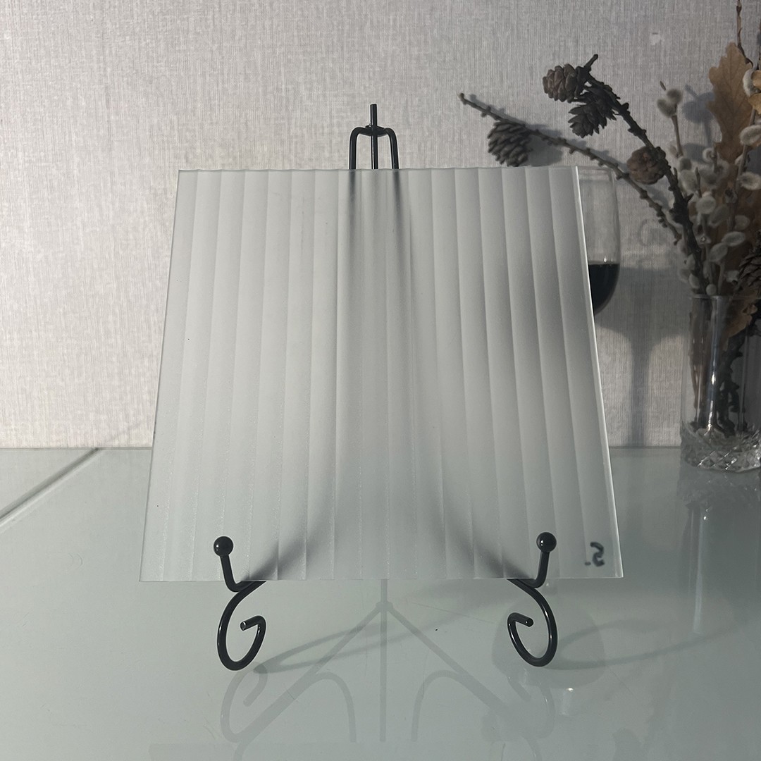 Фото стекло Мору Сатин бесцветное 4 мм